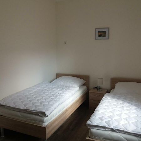 Stoerti 11 Villa Gnies Ngoại thất bức ảnh